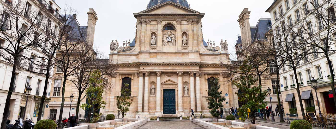 Explorez l'histoire de Paris à proximité de l'hôtel de la Sorbonne